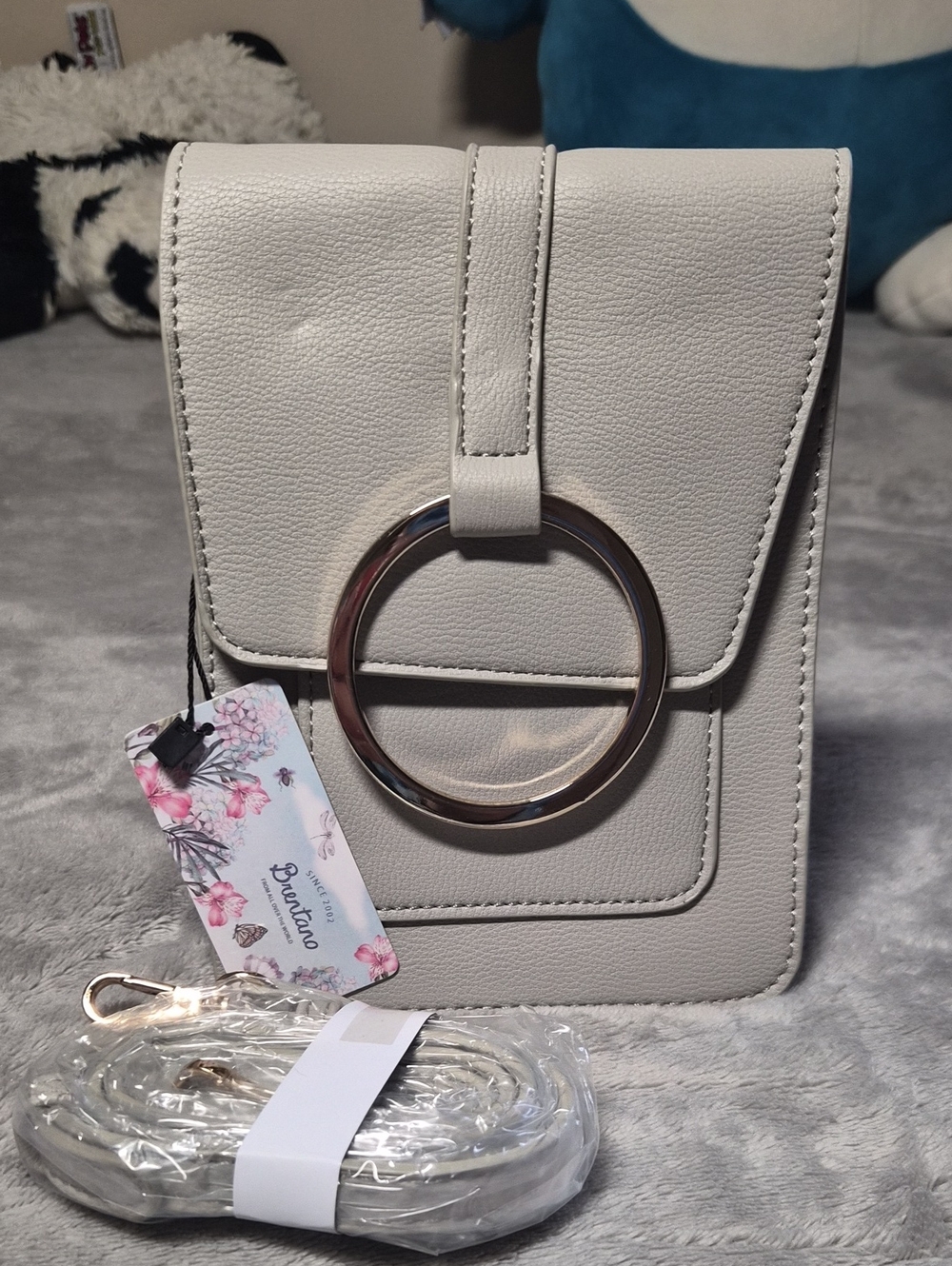 Women’s Cream Crossbody Bag with Decorative Gold Ring